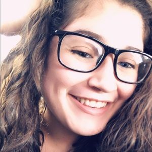 Meet your Posher, Frances